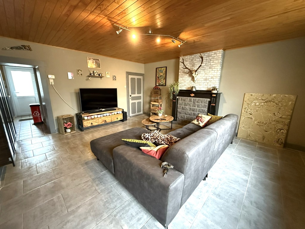 A LOUER à Blaton : Maison 2 chambres avec jardin et passage latéral