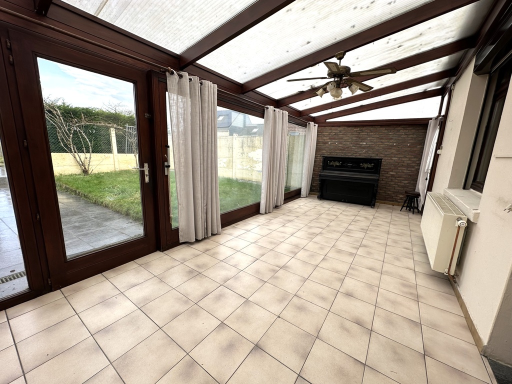 NOUVEAU/ Bonne maison 3 ch. avec passage latéral et jardin