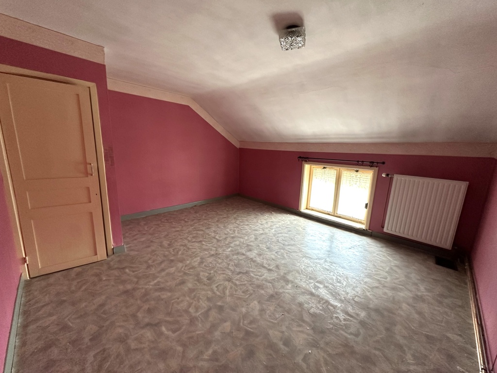 NOUVEAU/ Bonne maison 3 ch. avec passage latéral et jardin