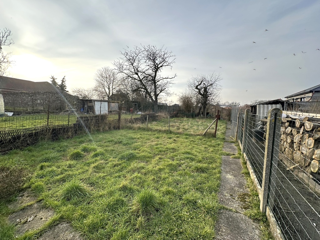 NOUVEAU/ Bonne maison 3 ch. avec passage latéral et jardin