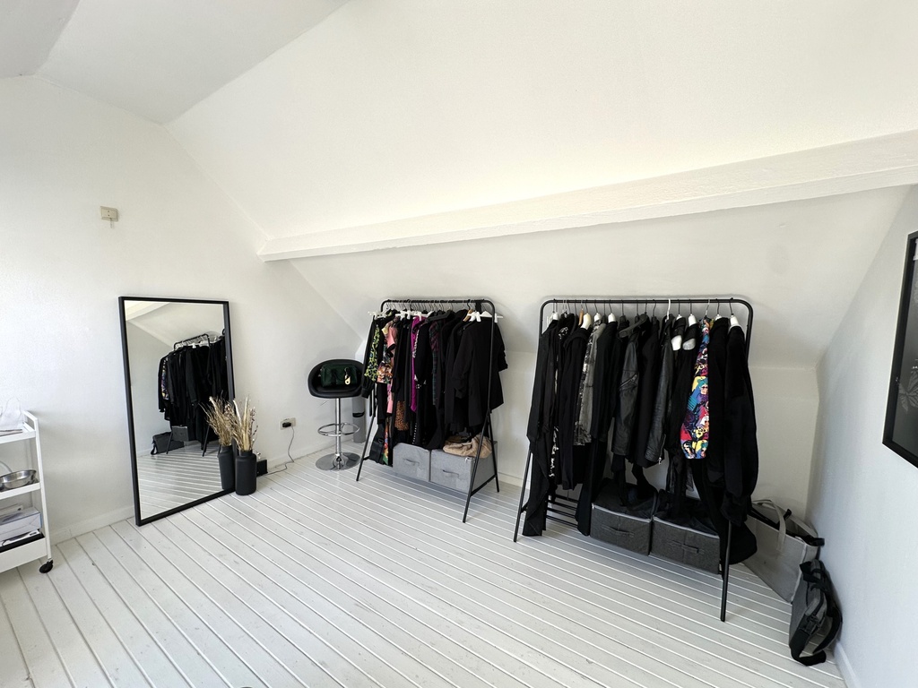 NOUVEAU / A VENDRE à Blaton : Bel immeuble avec 2 apparts loués en bon état général