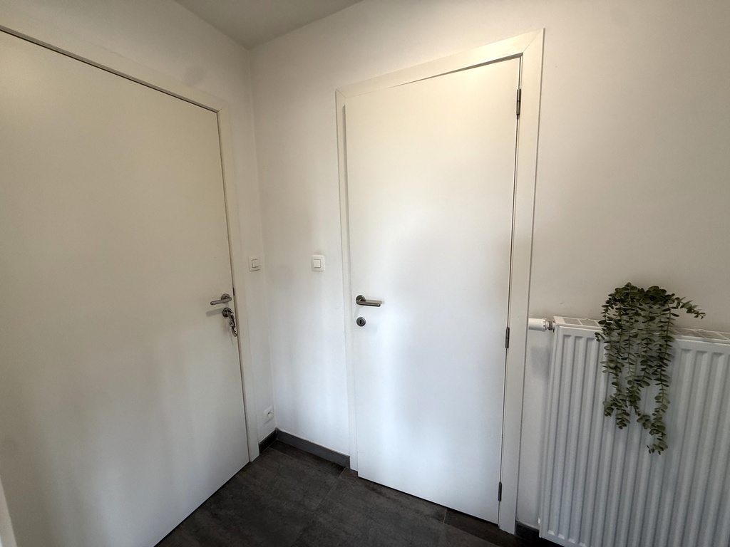 A LOUER à WADELINCOURT : Bel appartement au 1er étage avec 2 ch, terrasse et parking