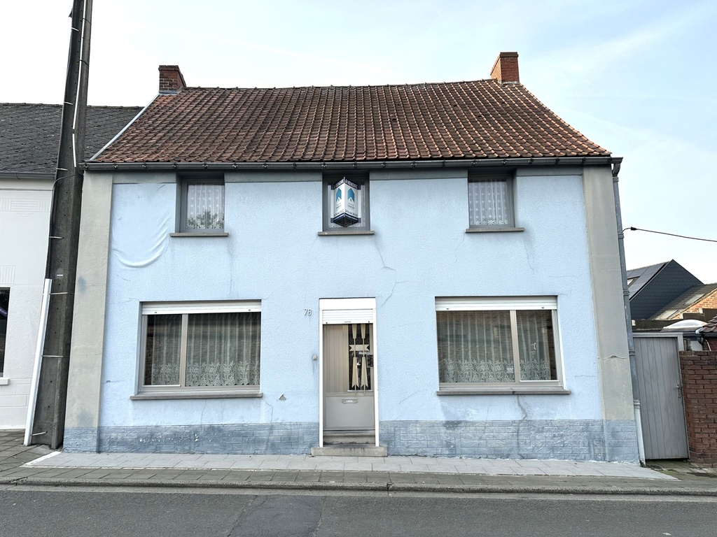 VENDU à Blaton - Bonne maison 3 ch. avec passage latéral et jardin