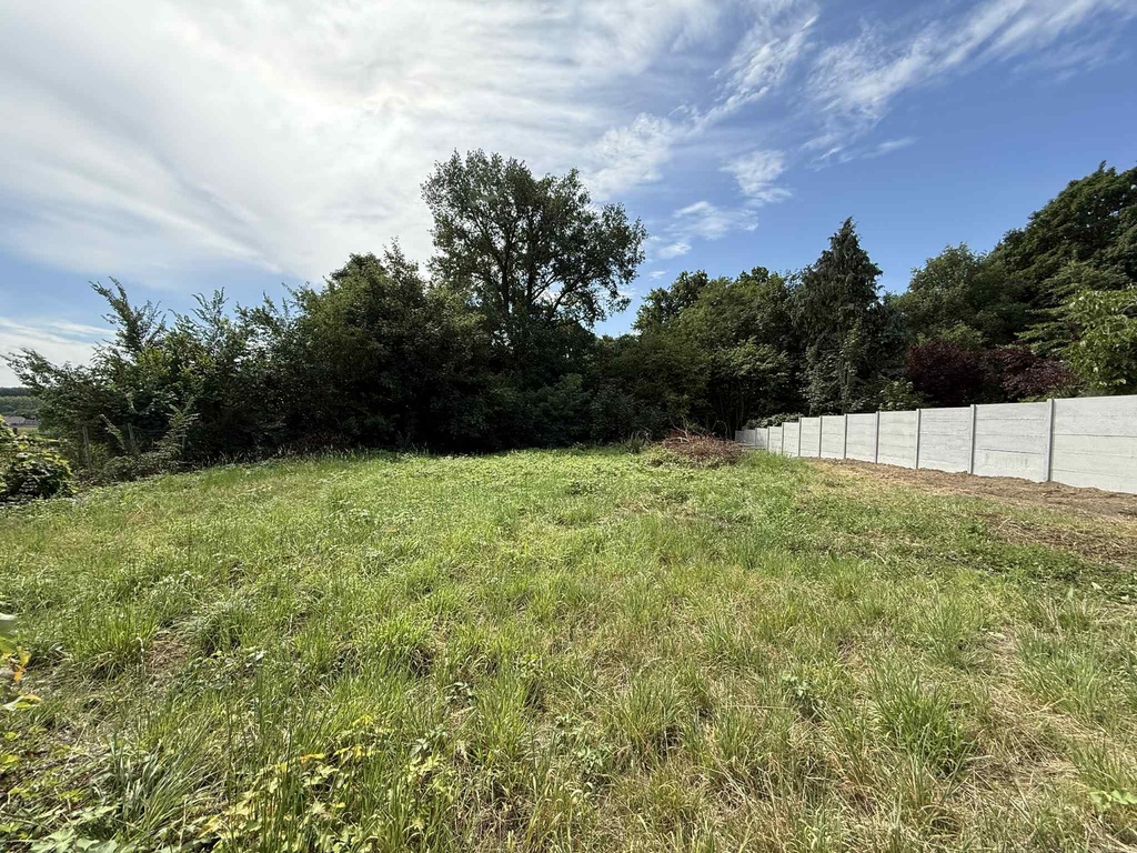 VENDU à BLATON (7321) : Beau terrain à bâtir de 18A90CA situé au calme