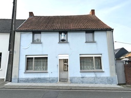 VENDU à Blaton - Bonne maison 3 ch. avec passage latéral et jardin