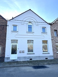 VENDU à Blaton : Bel immeuble avec 2 apparts loués en bon état général